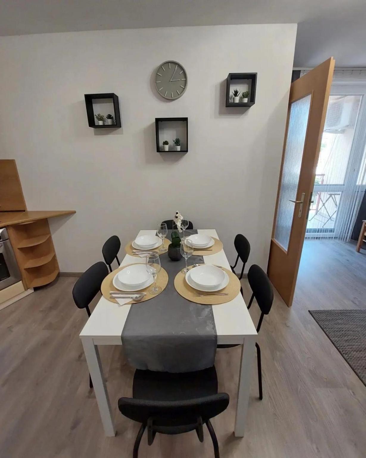 Sunshine Resort Apartment ハイデゥソボスロー エクステリア 写真