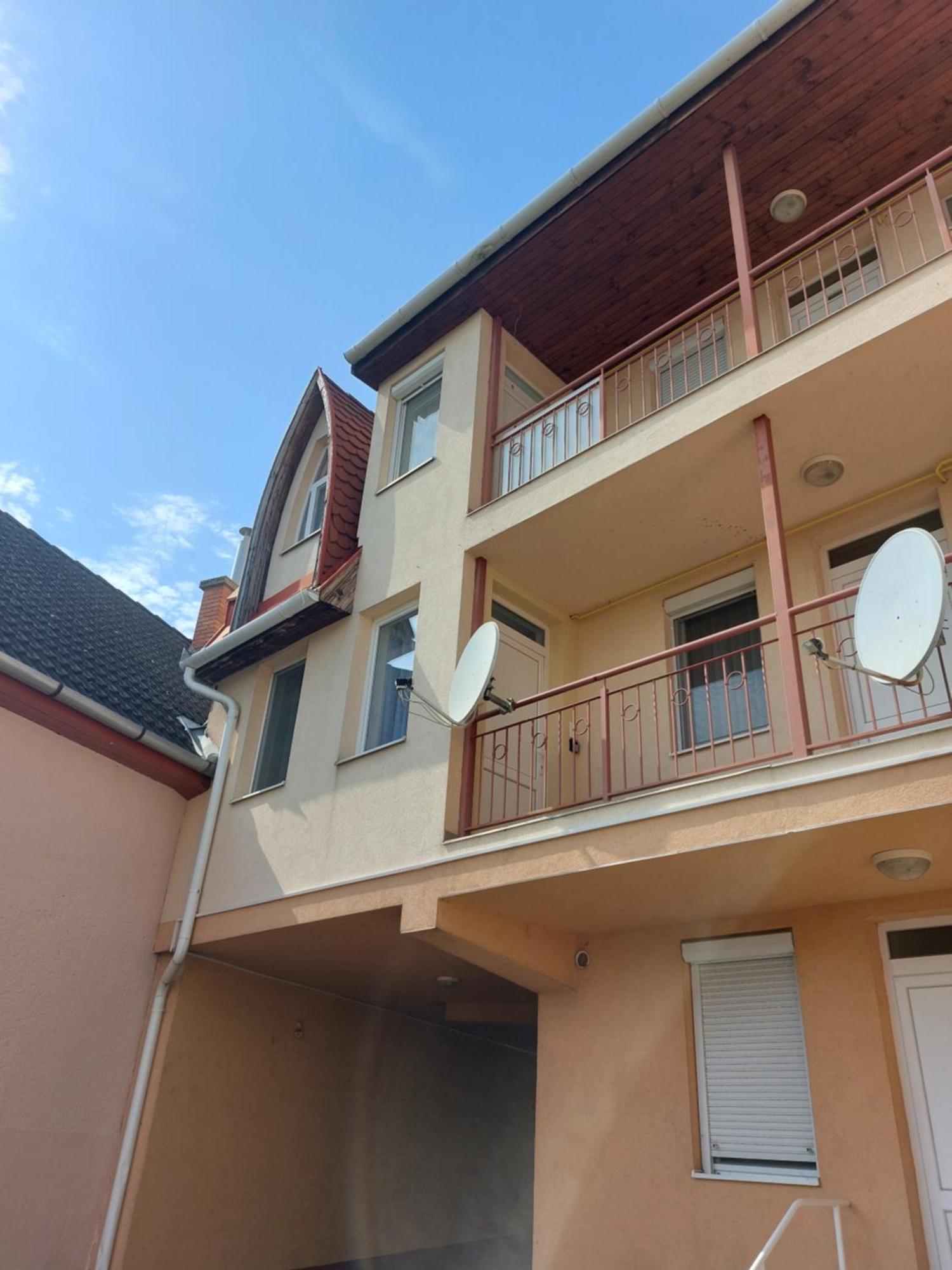 Sunshine Resort Apartment ハイデゥソボスロー エクステリア 写真